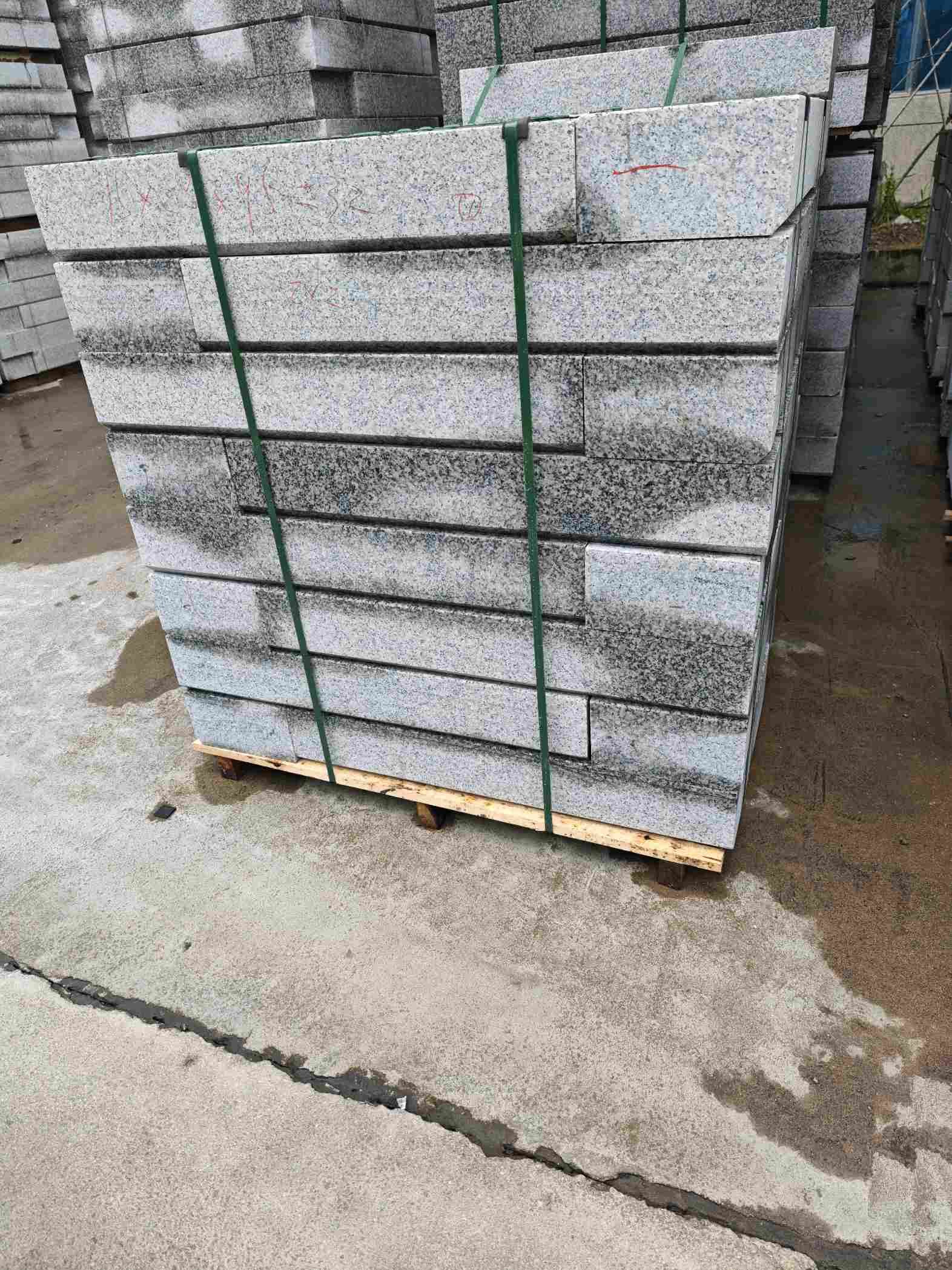 赣州芙蓉白路牙石，马路牙子