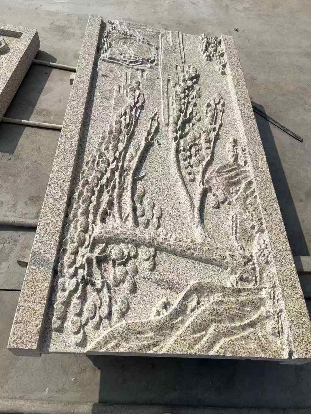 赣州黄金麻别墅雕刻版 别墅私人定制