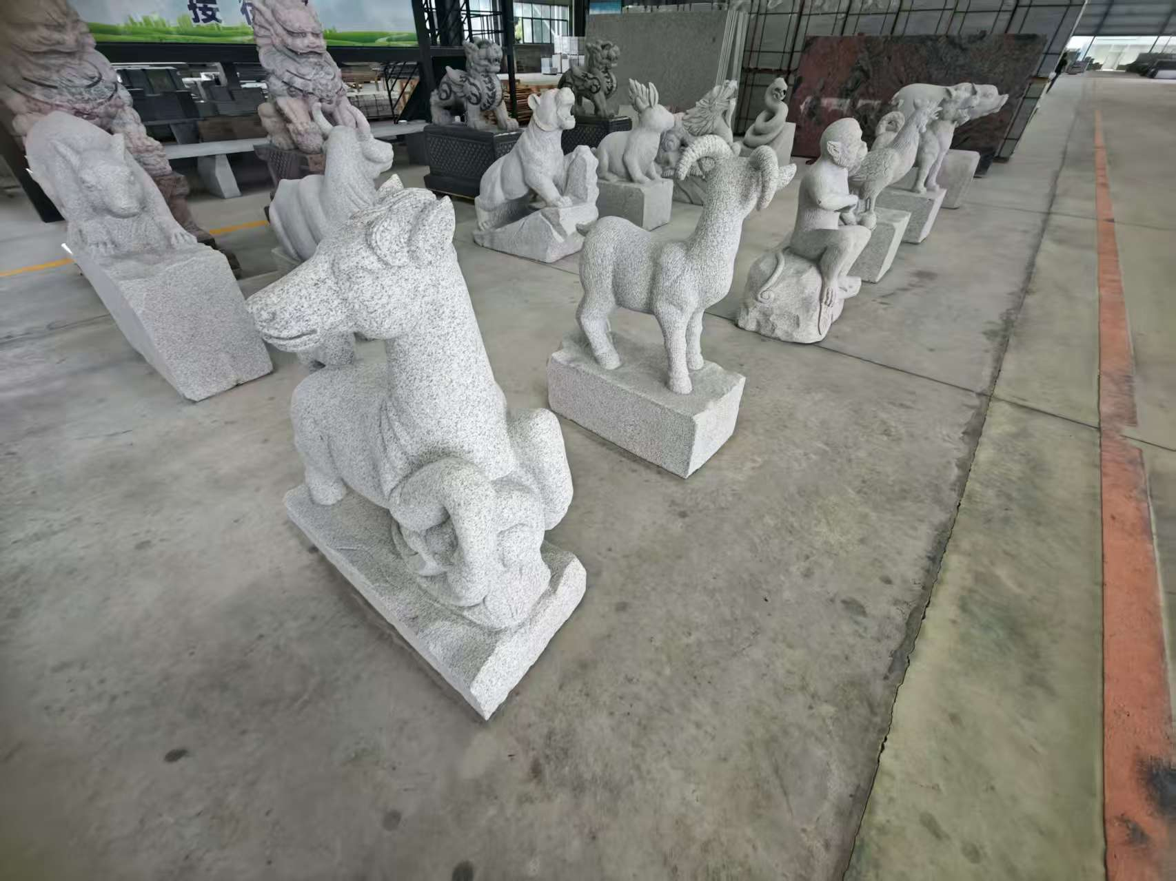 赣州芝麻白雕刻 十二生肖 异形雕刻