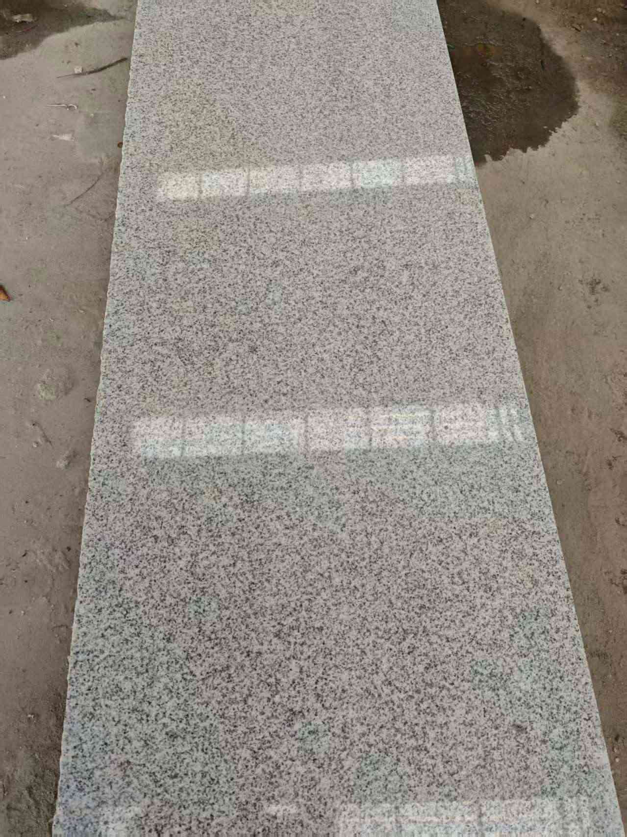 赣州芝麻白光面毛板